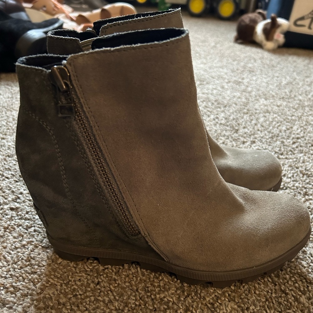 Sorel Joan of arctic wedge